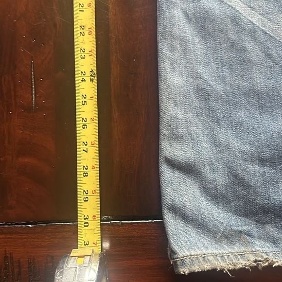 Distressed denim jeans - Picture 5 of 6